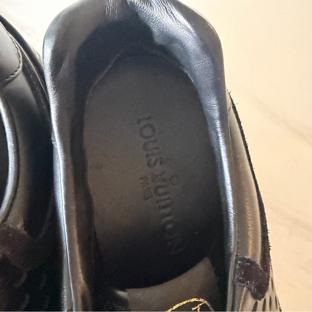 LOUIS VUITTON Nubuck Calfskin Run Away sneaker Size 8.5 Women - Picture 8 of 12
